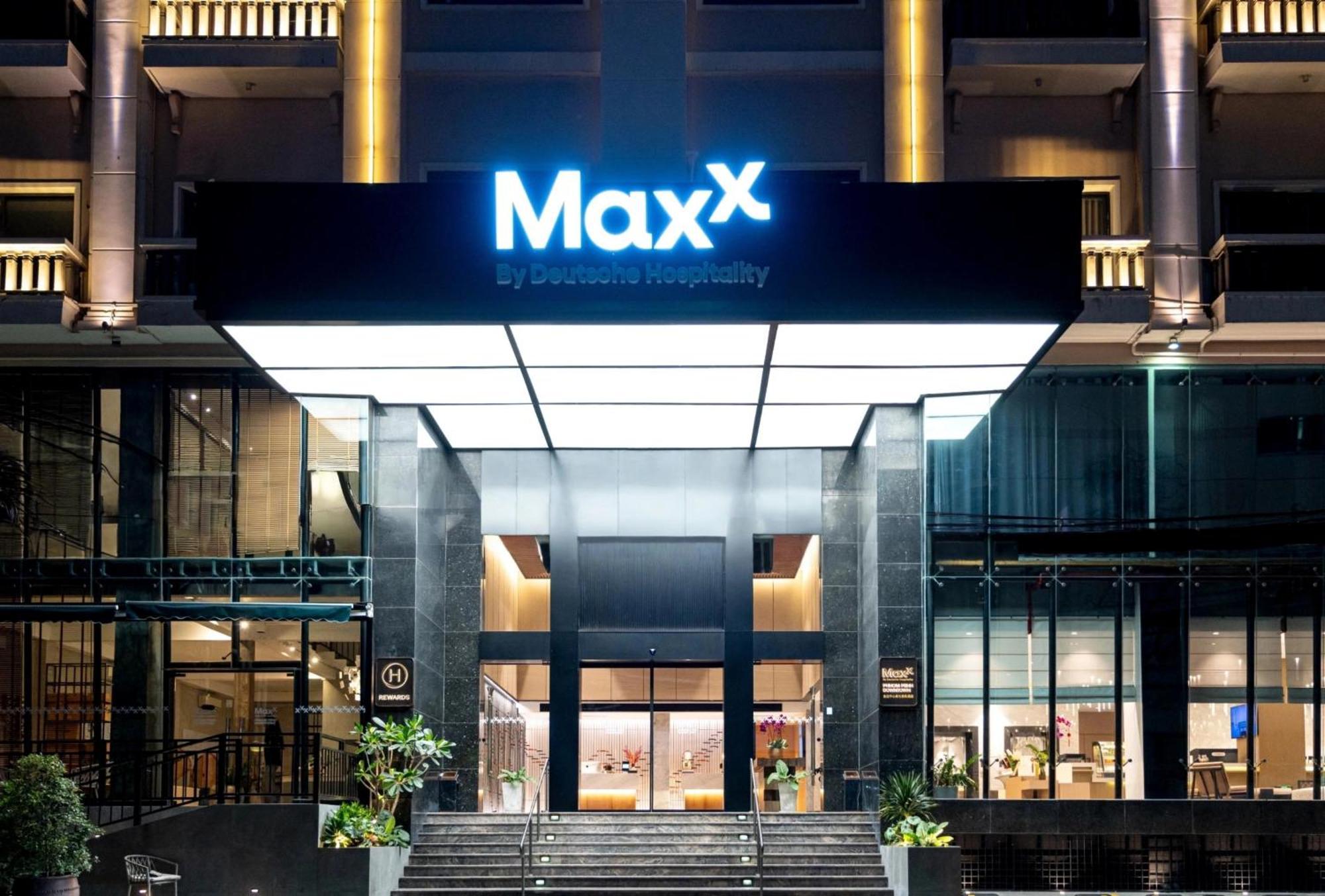 Maxx Phnom Penh Downtown By H World Hotel Exterior photo
